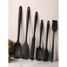 Set de 6 ustensile de bucătărie din silicon Nordic Color - Racletă mare/Racletă mică/Racletă mare/Racletă mică/Pulsă de ulei/Spatulă lungă - Instrumente de copt în culorile macaroanelor, Spatulă pentru cremă de tort - Articole de bucătărie - Pentru pasionații de copt și bucătari amatori - Multicolor - Vizualizare 16