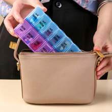 VINCAN 1pc Portable Pill Box, Pill Organizer Case, 7 Daily Compartments, AM PM Slot, Weekly Dosis Container, Medicine Holder, Pills Medication Dispenser