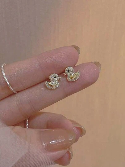 GAGAFEEL 1 对小众设计可爱精致 S925 纯银镶嵌锆石金色小鸭子耳环适合女孩日常佩戴，送给朋友闺蜜生日礼物