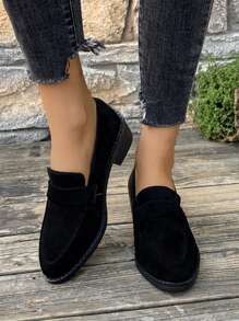 Plus Size Women's Minimalist Solid Color Suede Loafers, Versatile
