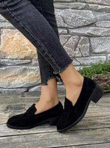 Plus Size Women's Minimalist Solid Color Suede Loafers, Versatile