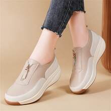 Sapatos Casuais com Zíper, Solas Grossas e em Couro PU para Mulheres Plus Size, Mocassins Confortáveis para Mães de Meia-Idade, Primavera/Outono - Castanho - Visão 4