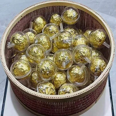 50个透明塑料巧克力花盒带盖 - 非常适合情人节、DIY花束包装和礼品包装，适用于情人节、户外派对、婚礼、母亲节、生日派对、花束、礼品包装和装饰。