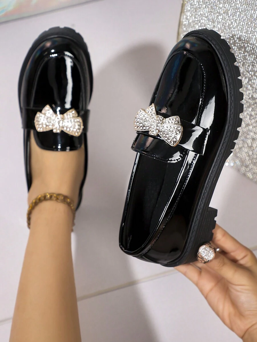 女士时尚乐福鞋，亮面牛津风格皮鞋，黑色英式粗跟工作鞋，彩色蝴蝶结装饰 - 黑色 - 查看 1