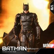 Hasbro DC Figure Series, DC Multiverse  1:9 The (Filme) 2022 Novo  Figura de Ação com Acessórios, Estatueta Decorativa para Festa de Halloween e Natal