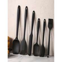 Set de 6 ustensile de bucătărie din silicon Nordic Color - Racletă mare/Racletă mică/Racletă mare/Racletă mică/Pulsă de ulei/Spatulă lungă - Instrumente de copt în culorile macaroanelor, Spatulă pentru cremă de tort - Articole de bucătărie - Pentru pasionații de copt și bucătari amatori - Multicolor - Vizualizare 9