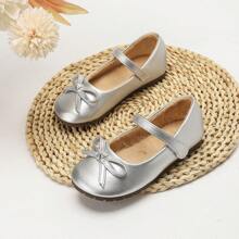 Dziewczęce, śliczne, wiosenne i jesienne kokardki, płaskie buty w stylu księżniczki, odpowiednie na występy dziecięce i sceny taneczne