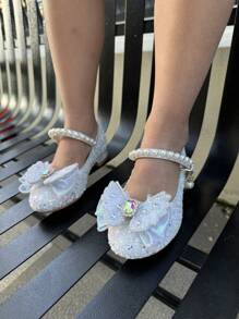 Sapatos de salto alto brancos brilhantes com strass e pérolas, perfeitos para meninas. Pingente de borboleta colorido com strass e cristais. Versáteis para todas as estações. - Branco - Ver 5