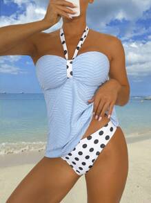 时尚纹理面料分体式泳衣，凸显身材并遮盖腹部，非常适合海滩度假