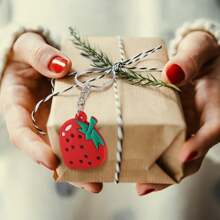 Erdbeere Schlüsselanhänger, Erdbeere und Zitrone Schlüsselanhänger als Partyfavors, Frucht Erdbeere Schlüsselanhänger für Gäste, weiße Geschenktüten mit Dankeschön-Anhängern, Frucht Favors für Erdbeeren Party Zubehör