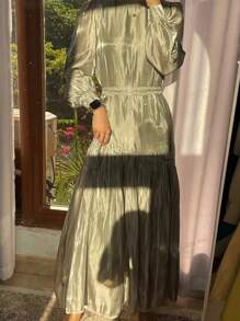 Women's Pleated Dress, Long Sleeve, Round Neck, Elegant And Simplistic