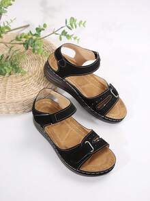 女士夏季休闲厚底坡跟凉鞋，交叉带时尚拖鞋，黑色/白色/红色 - 黑色 - 查看 2