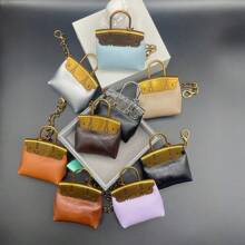 1pc Fashion Creative Oil-Wax Mirrored Effect Valentines Day Gift Mini Bag Pendant With Metal Chain, Cute Keychain Accessory (Without Box) - Multicolor - View 3