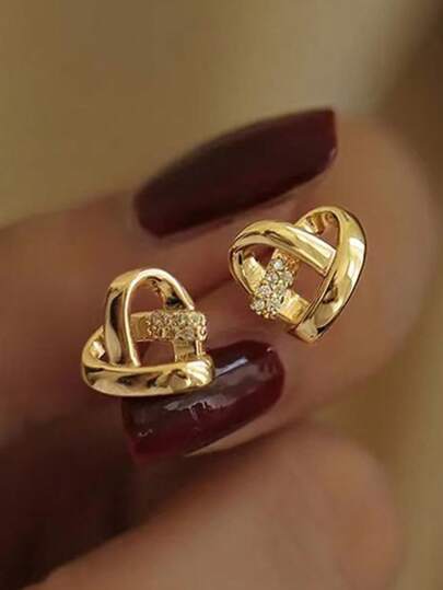 Un par de pendientes de botón con forma de corazón y con rhinestones, regalo de joyería para el Día de San Valentín