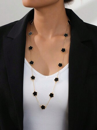 1pc Elegant Black Lucky Clover Pendant Women Long Necklace Chain, Suitable For Daily Sweater Match