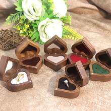 1 pieza Caja de almacenamiento de anillos con forma de corazón, tallado en madera genuina, suave y exquisito de alta gama, adecuado para almacenamiento y exhibición de anillos, regalo para bodas, ceremonias, aniversarios de compromiso