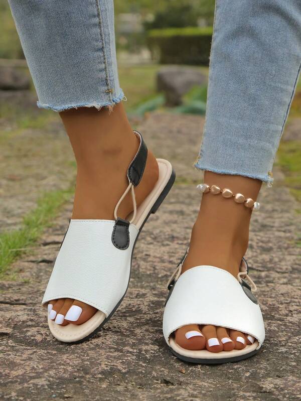 Novas sandálias casuais femininas de verão, simples, versáteis, confortáveis, com dedos abertos, elásticas, rasteiras