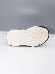 1 Pair Boys Colorblock Casual High-Top Fashion Sports Sneakers