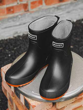 Snygga regnstövlar med mitten av kalven för kvinnor, vattentäta halkfria tåliga regnstövlar för trädgården, mångsidiga utomhuskläder