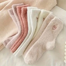 5 paquetes de calcetines de mujer con bordado de corazón, calcetines cómodos, esponjosos y gruesos hasta el tobillo, de poliéster, de moda para otoño/invierno, lavado a mano o limpieza en seco, tejido de punto, calcetines tobilleros para damas