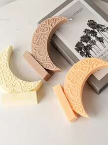 1pc Handmade Crescent Moon Shaped Candle Decor, Holiday Gift Idea, Indoor Deodorizer With Long-Lasting Fresh Fragrance Aromatherapy Candle, Suitable For Home Decor, Fireplace, Bedroom, Living Room, Centerpiece, Office, Rama, Winter, Festivals Rama E-I-D