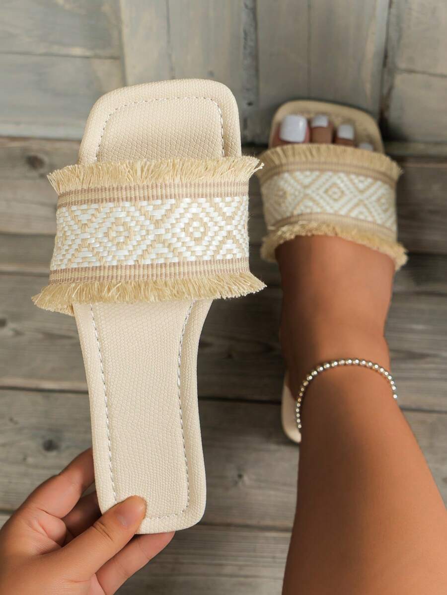 Fashion Women's Flat Open Toe Slippers, Versatile Ladies Sandals, Spring/Summer New Arrival - White - View 1