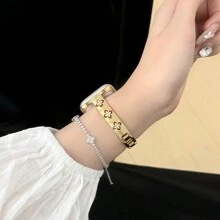 LuLuTom 1 pièce Bracelet de luxe avec design de fleur en diamant, bracelet de montre en métal en acier inoxydable doré compatible avec Ultra/SE/S10/9/8/7/6/5/4/3/2/1, compatible avec les bracelets de 38/40/41/42/44/45/46/49mm