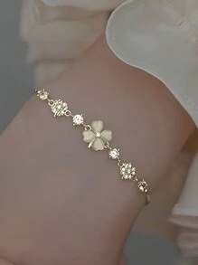 Sterling Silber Katzenauge Stein Herz-förmiger Kleeblatt Armband für Frauen, light Luxury, Nische Blumen Handschmuck, ziehbar und verstellbar Valentinstag