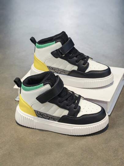 儿童黑色高帮运动鞋，新款男童休闲滑板鞋，百搭实用，适合所有季节