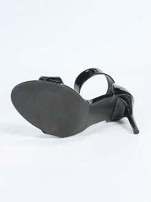 Ronde neus enkelband zwarte hoge hak sandalen voor dames
