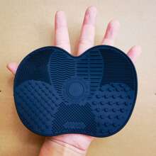 带吸盘的硅胶苹果设计粗糙纹理垫，硅胶粗糙纹理垫美容工具，化妆刷清洁垫，有大号和小号可供选择，圣诞礼物