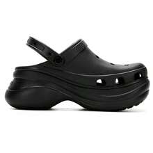 Crocs 复古  镂空木屐鞋，Croslite 闭孔树脂，轻便透气女士沙滩休闲凉鞋，舒适办公拖鞋 206302-001 - 黑色 - 查看 6