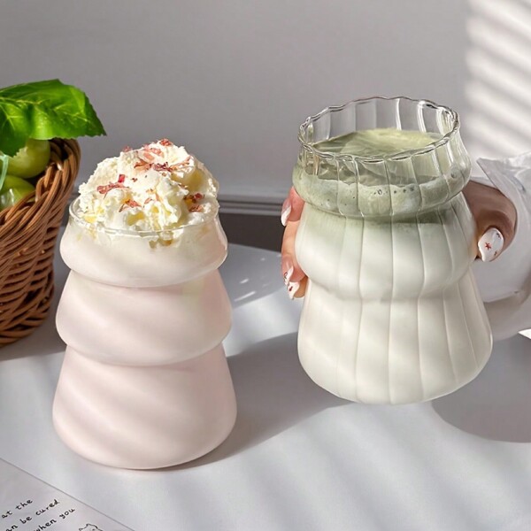 1pc Vertical Striped Christmas Tree Shaped Couple Mug, Large Capacity Coffee Cup, Water Cup, Juice Cup, Cold Drink Cup, Suitable For Home, Office