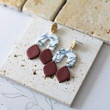 1 Pair Handmade Marble Texture Soft Pottery Leaf Pendant Hoop Earrings, Fashionable Minimalist Design For Women, Suitable For Vacation, Party, Daily Wear, Holiday Gift