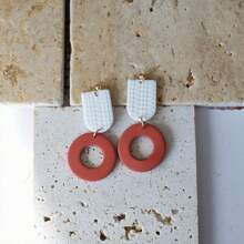 1 Pair Handmade Marble Texture Soft Pottery Leaf Pendant Hoop Earrings, Fashionable Minimalist Design For Women, Suitable For Vacation, Party, Daily Wear, Holiday Gift