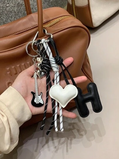 H字母吊坠皮革甜蜜爱心钥匙扣包包配件吉他羽毛球蝴蝶结手工高品质。旅行节日圣诞节礼物感恩节Y2K礼物