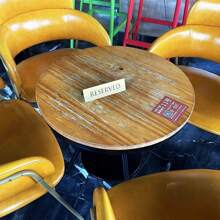 2/4/6 Pcs Gold Metal Tabletop Reserved Signs, Family Wedding Reserved Place Cards, Engagement And Reception Table Setting Cards, Waterproof Double Sided Seat Reservation Signs For Restaurants, Banquets, Weddings, Birthday Parties, Ceremonies And Events, Conference Rooms, Pre- Leave Table Decoration, Wedding Decoration, Double Sided Tent, Restaurants Best Gifts