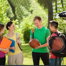 Pojedyncza siatkowa torba na oczy, torba do siatkówki z kieszenią na suwak, torba piłkarska z klamrą szybkiego zwalniania, torba do koszykówki, odpowiednia do wszystkich rodzajów plecaków, może być używana do noszenia koszykówki, piłki nożnej, siatkówki, niezbędnych rzeczy do sportów z piłką, idealne prezenty, wyjście na zabawę, niezbędne rzeczy do treningu torba sportowa torba sportowa torba podróżna na święta torba podróżna na zewnątrz