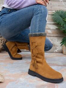 Bottes mi-mollet pour femmes à bout rond, plateforme, talon épais, avec lacets sur le côté, garniture en fausse fourrure à pompons et fermeture éclair latérale. Mode polyvalente pour le quotidien, le travail, les trajets, l'école, les festivals de musique, les fêtes de la bière, les soirées