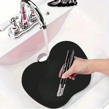 带吸盘的硅胶苹果设计粗糙纹理垫，硅胶粗糙纹理垫美容工具，化妆刷清洁垫，有大号和小号可供选择，圣诞礼物