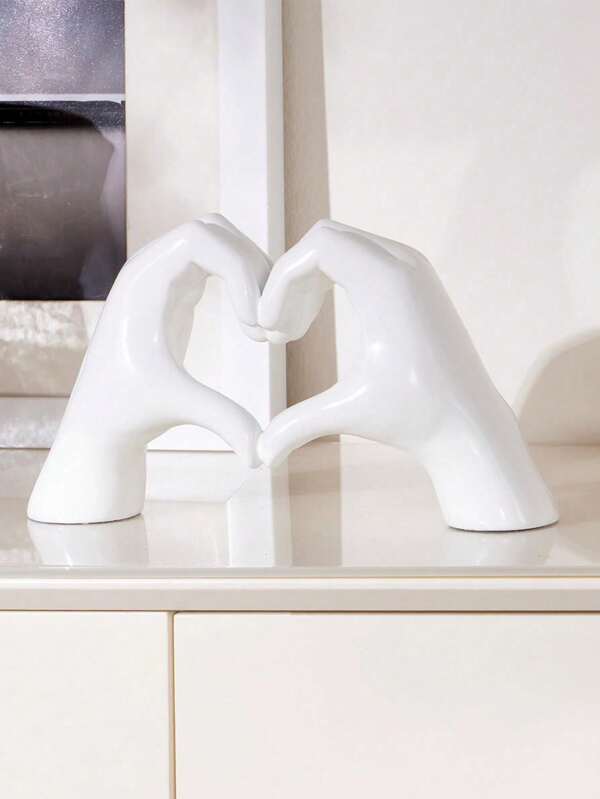 1PC Home Decor Love Finger Gesture Statue, Modern Silver Heart Hands Sculpture Home Decorations For Living Room Bedroom Shelf Coffee Table Centerpiece, Gift For Women Wedding Valentine's Day Birthday Gifts Graduation