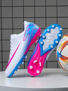 新款青少年足球鞋推荐，低帮长钉，耐磨防滑，抓地力强，适合成人和学生，可用于学校、比赛和训练。 - 白色 - 查看 2