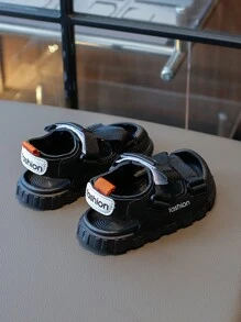 1 paire de sandales minimalistes de course d'enfant pour le printemps/été, design simple, confortable et polyvalent avec attache , pour un usage décontracté en extérieur