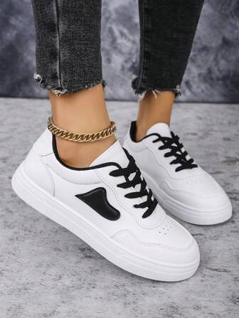 女士厚底白色运动鞋，新款校园百搭运动休闲鞋，厚底系带轻质硫化鞋