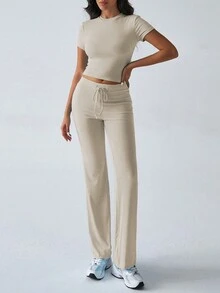 Bộ đồ thể thao mùa hè phong cách Y2K dành cho nữ của GAOVOT, bao gồm áo thun cổ tròn tay ngắn màu trơn và quần ống đứng ôm sát. - kaki nhẹ - Xem 3
