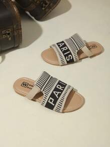 2025 New European & American Style Round Toe Letter Embroidered Beach Slippers (Women)