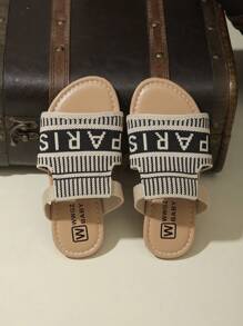 2025 New European & American Style Round Toe Letter Embroidered Beach Slippers (Women)