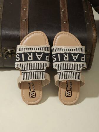 2025新款欧美风圆头字母刺绣沙滩拖鞋（女款）