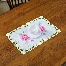 1PC, Aleer de masă din poliester brodat-Design scobit manual, potrivit pentru camere de zi, bucătării, petreceri, foarte potrivit pentru decorarea casei de vacanță și a cateringului.