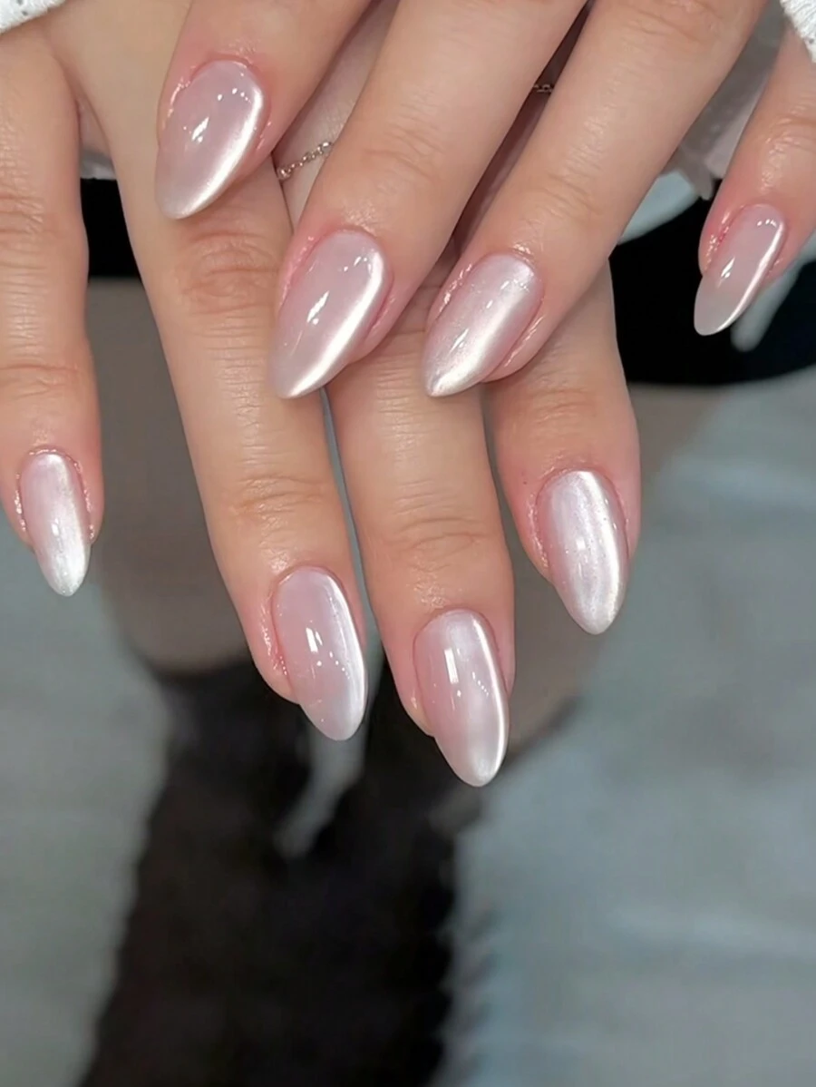 30pcs/Set Medium-Length Almond-Shaped Plain Light Purple Cat Eye Reusable Press-On Nails